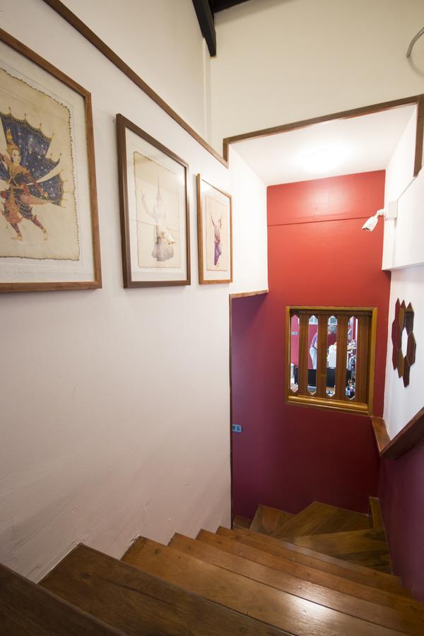 Tawan Bed Club Hostel Csiangmaj Kültér fotó
