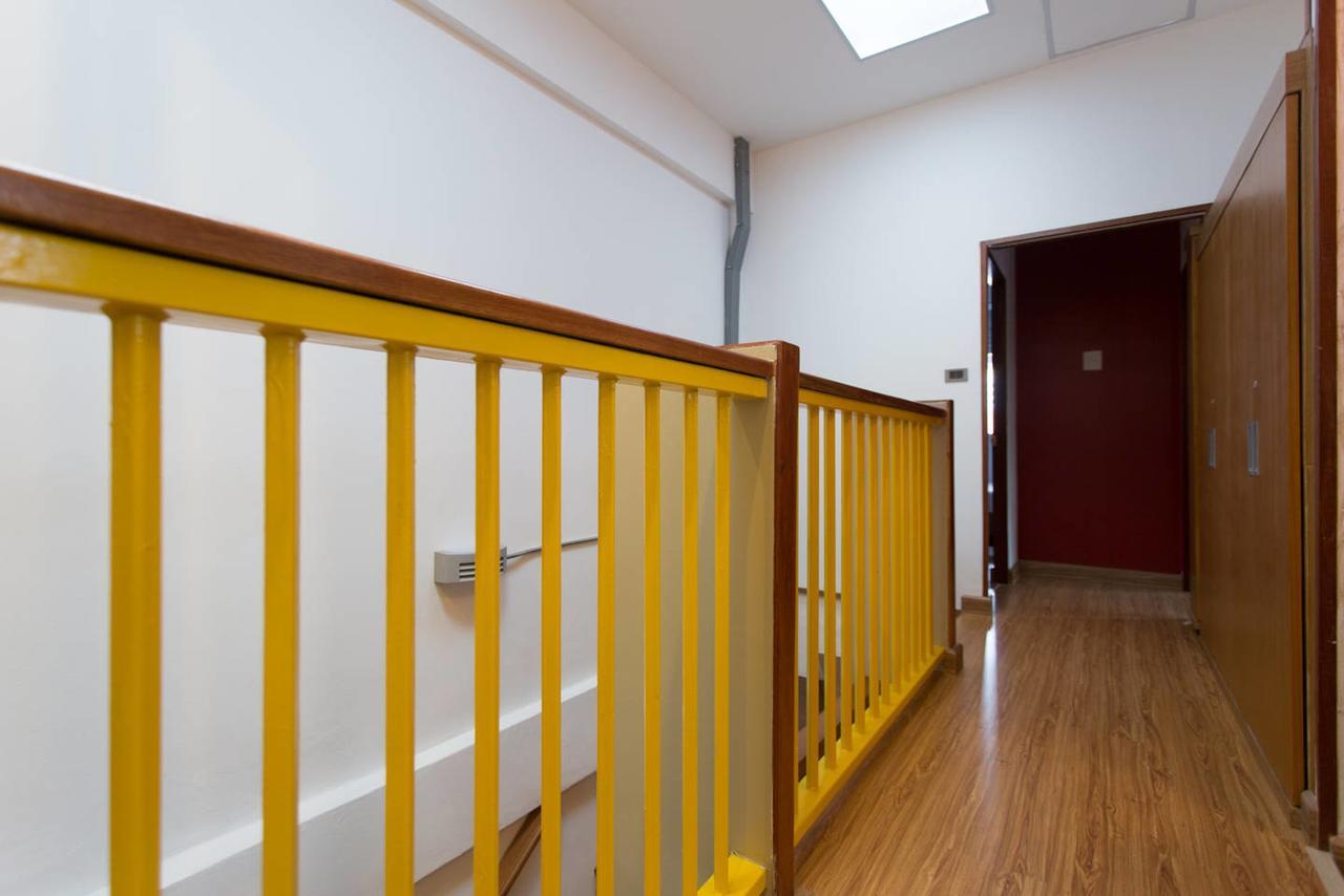 Tawan Bed Club Hostel Csiangmaj Kültér fotó