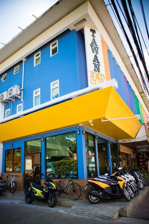 Tawan Bed Club Hostel Csiangmaj Kültér fotó