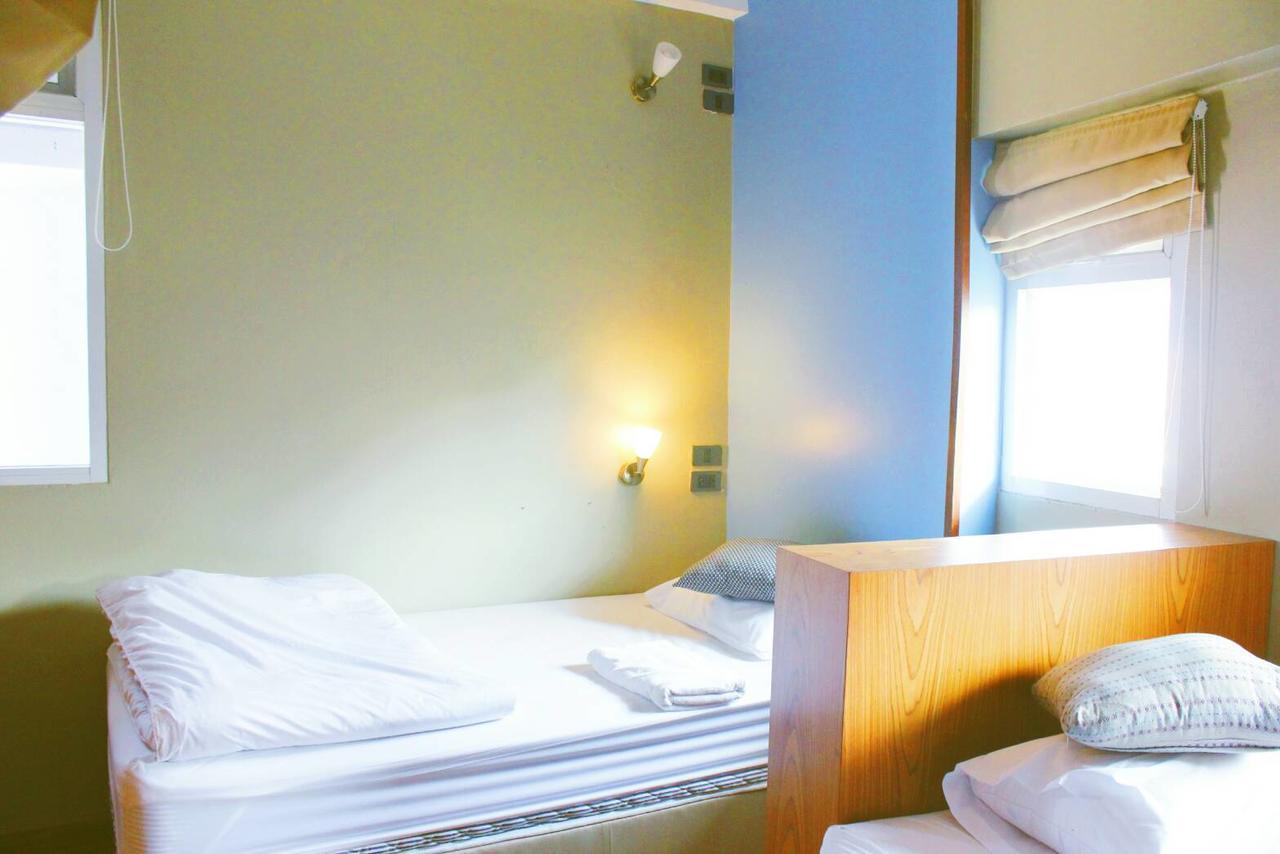 Tawan Bed Club Hostel Csiangmaj Kültér fotó