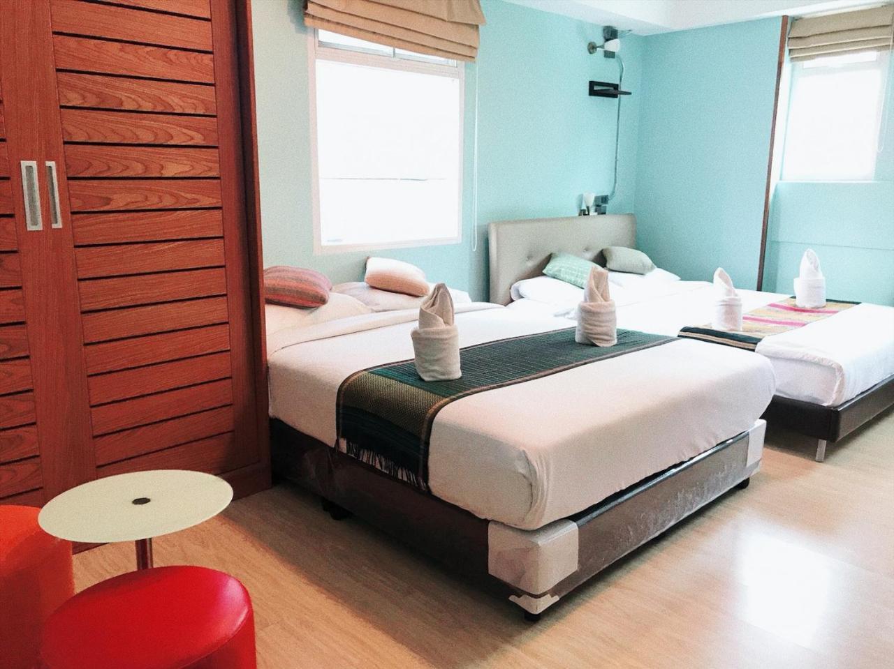 Tawan Bed Club Hostel Csiangmaj Kültér fotó