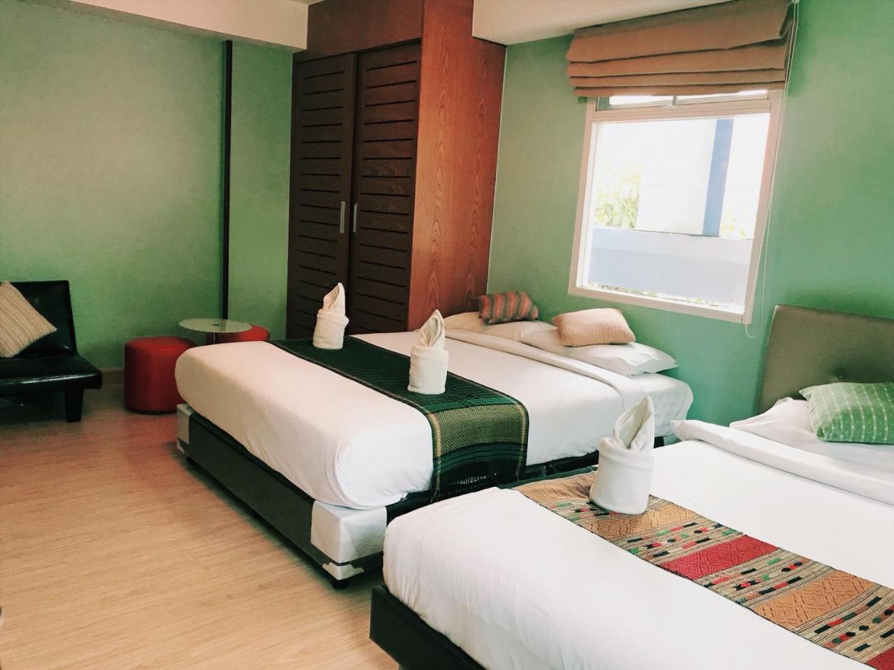 Tawan Bed Club Hostel Csiangmaj Kültér fotó